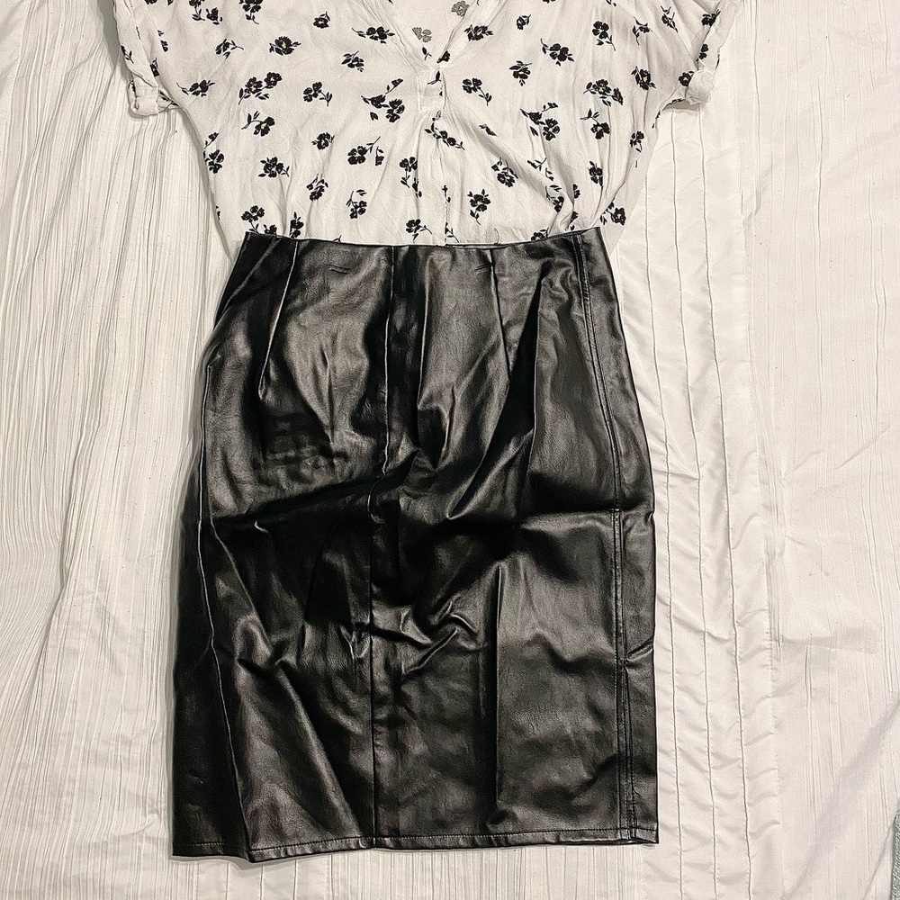 Faux leather zip up skirt